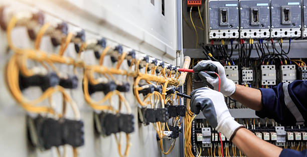 Professional Electrician technician working in New Prague, MN